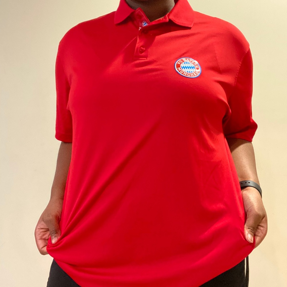 FC BAYERN MÜNCHEN red polo